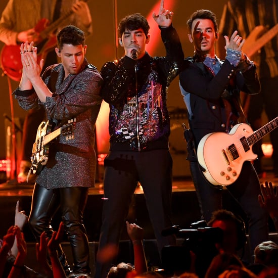Jonas Sisters Reaction to Jonas Brothers BBMAs Performance