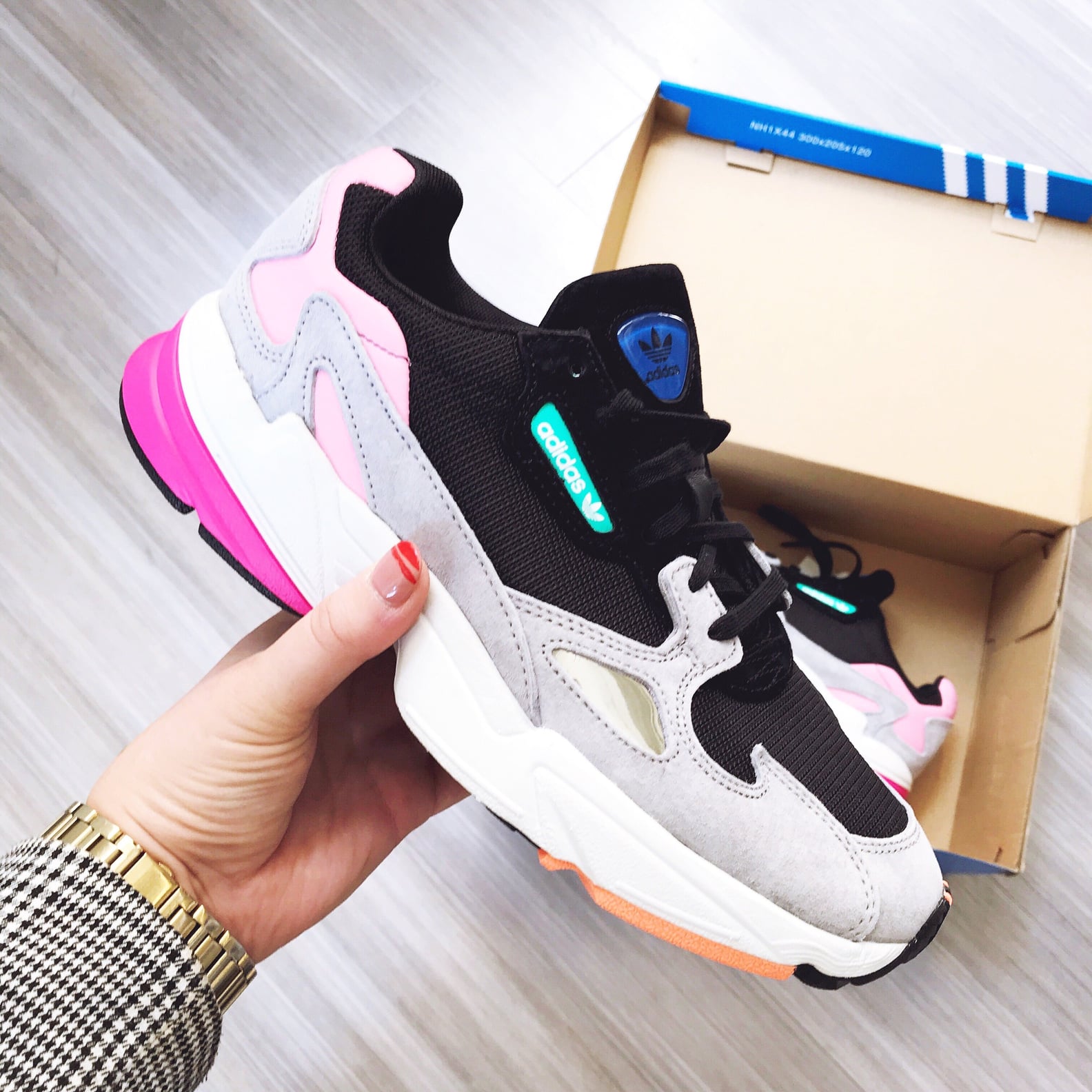sarenza adidas falcon