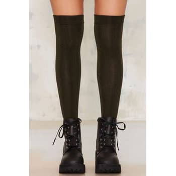 Rookie » How to Turn Your Tights Into Knee Socks