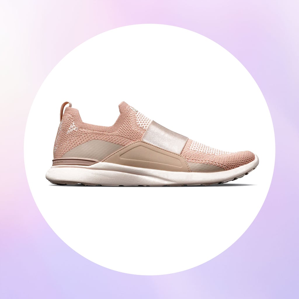 夏普顿的运动鞋必备品:女性TechLoom Bliss玫瑰粉/裸色运动鞋