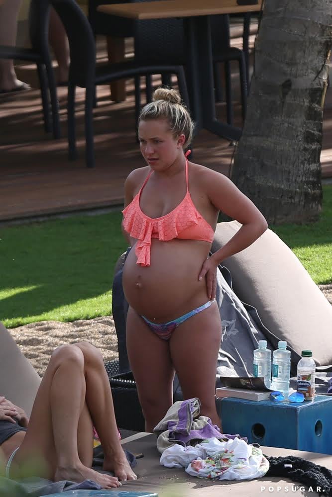 Hayden Panettiere Pregnant in a Bikini Pictures