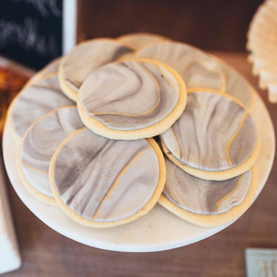 How to Make Marbled Fondant Icing