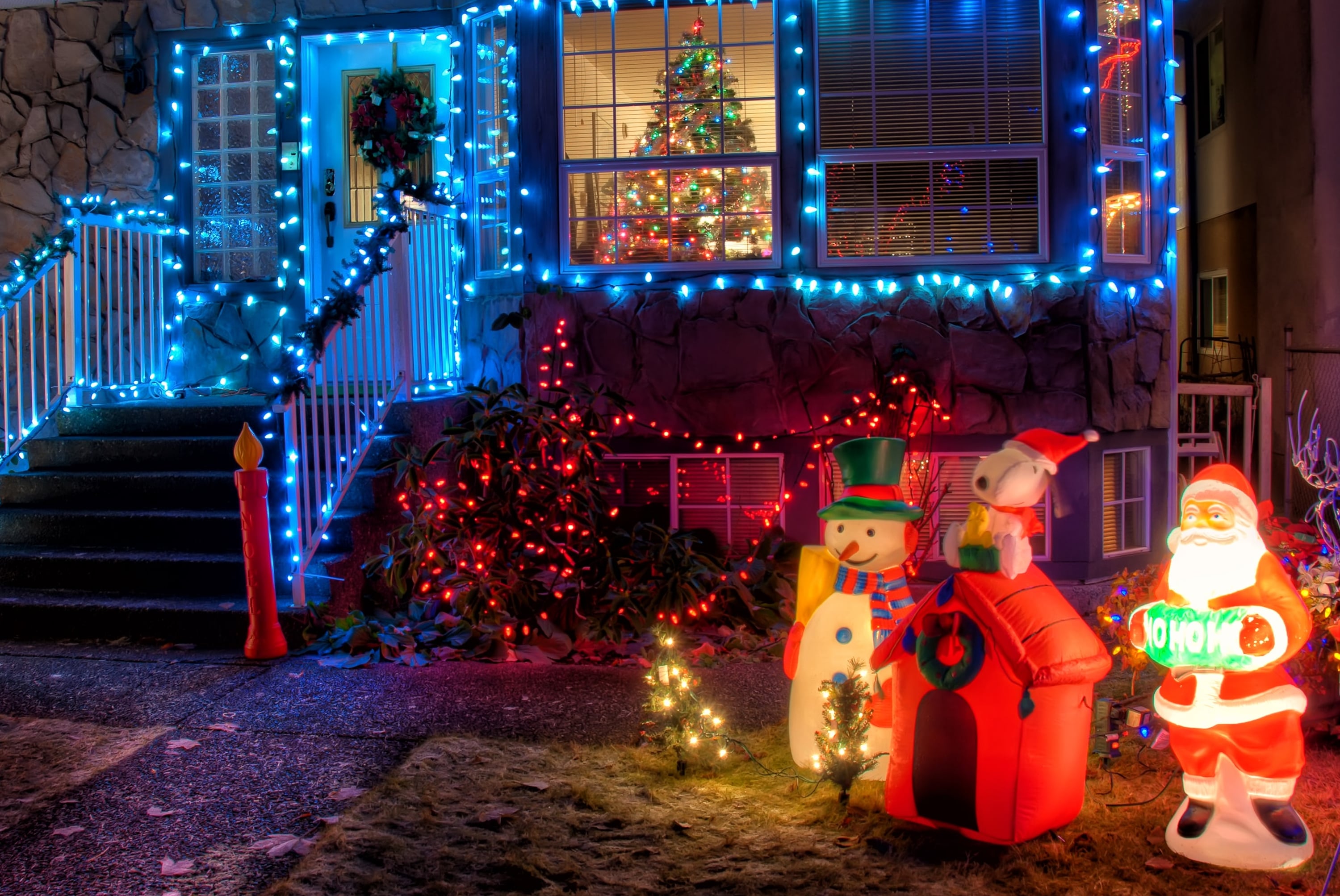 Family Told to Take Down Christmas Decorations Up Too Early POPSUGAR