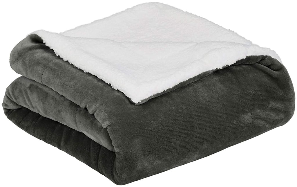 AmazonBasics Soft Micromink Sherpa Blanket