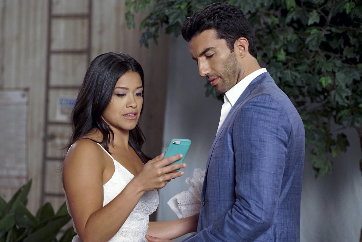 Do Jane and Rafael Get Married on Jane the Virgin? | PS Entertainment