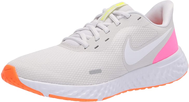 nike revolution women's running shoes amazon
