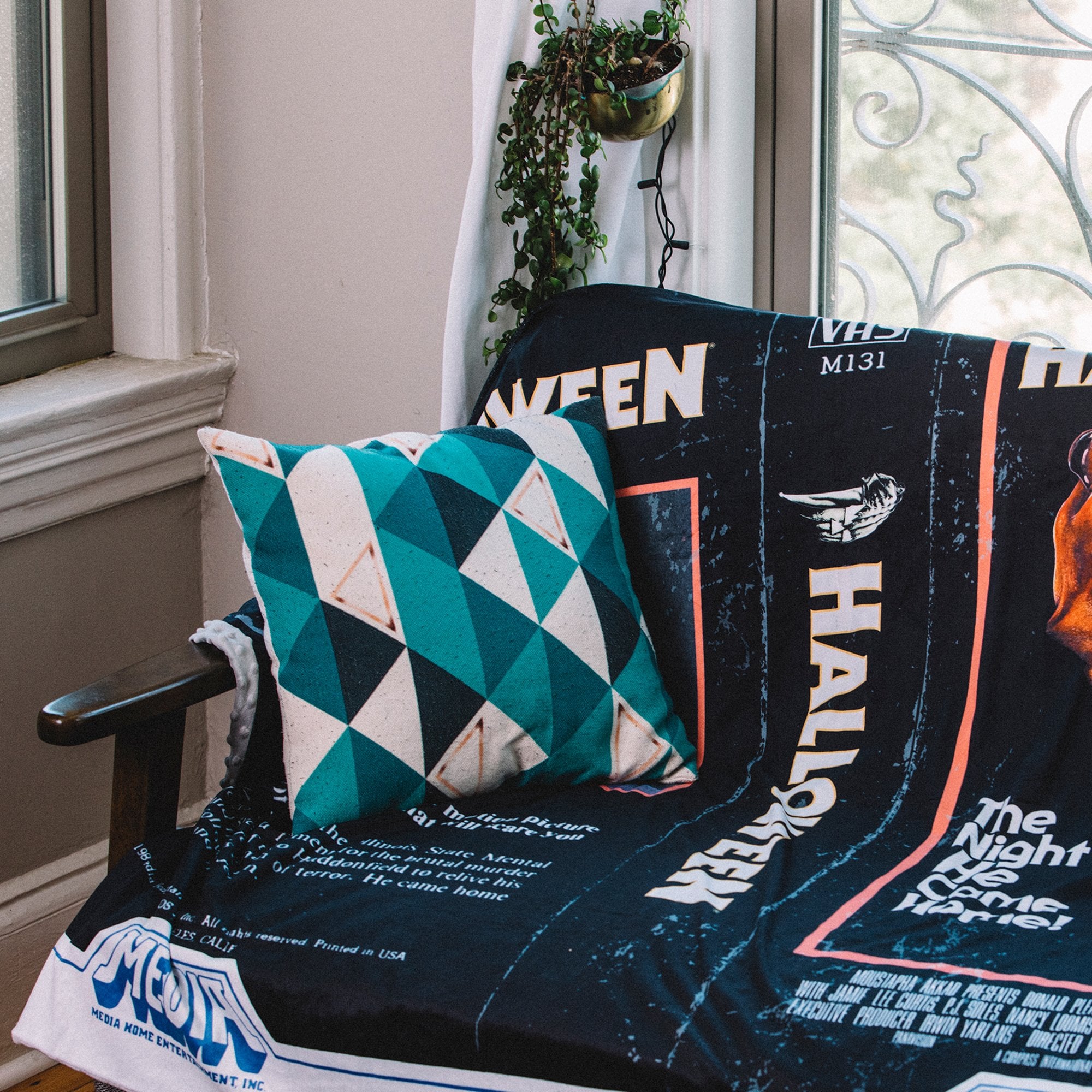 Halloween vhs shop throw blanket