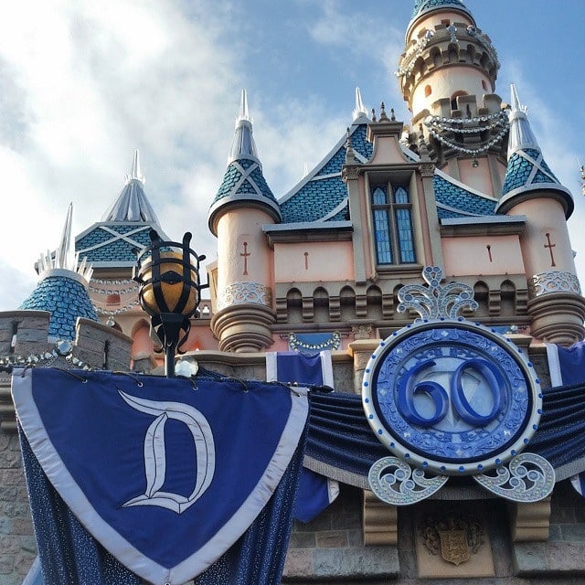 disneyland 60th train set