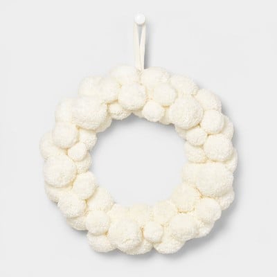 Pom Pom Wreath White