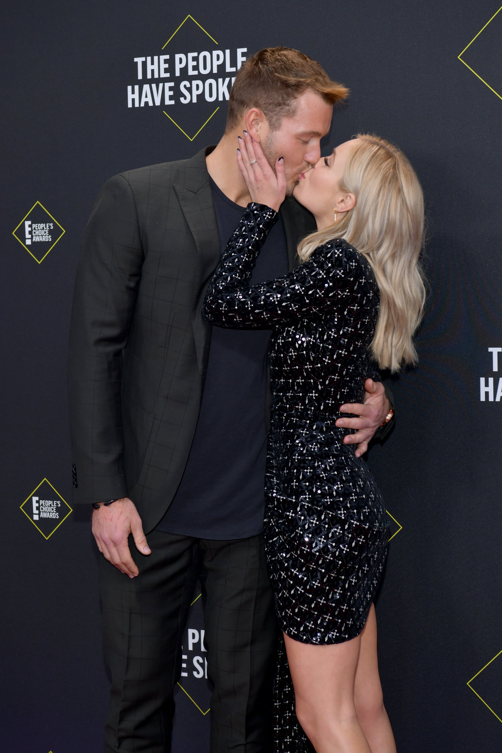 Colton Underwood And Cassie Randolph At The People S Choice Awards Hannah Brown Sat At The Same Pcas Table As Tyler Cameron Oh To Be A Fly On The Wall