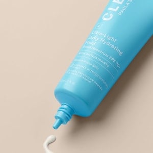 Paula's Choice Clear Ultra-Light Daily Hydrating Fluid SPF 30+