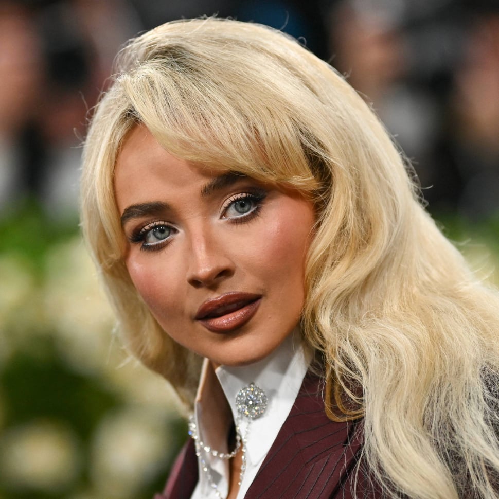 Sabrina Carpenter Put a Twist on the Viral Polka-Dot Nail Trend