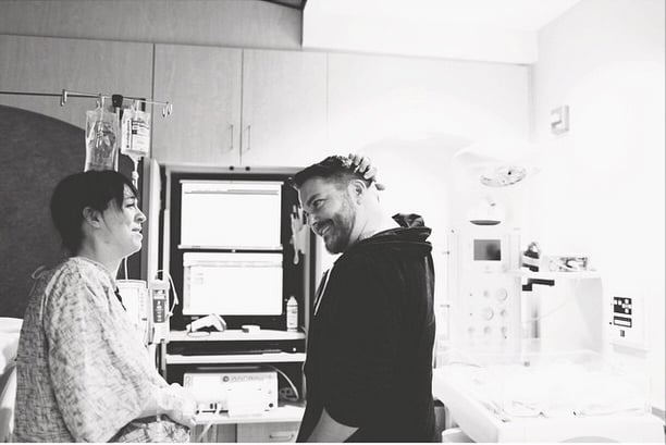 Med Student Dad just taught mom how to read the charts to see if she's having a contraction. She doesn't have an epidural, but she's not feeling the contractions the same way she has in the past. Today, they're in the bum instead of her back and they're not very strong... At least not yet.