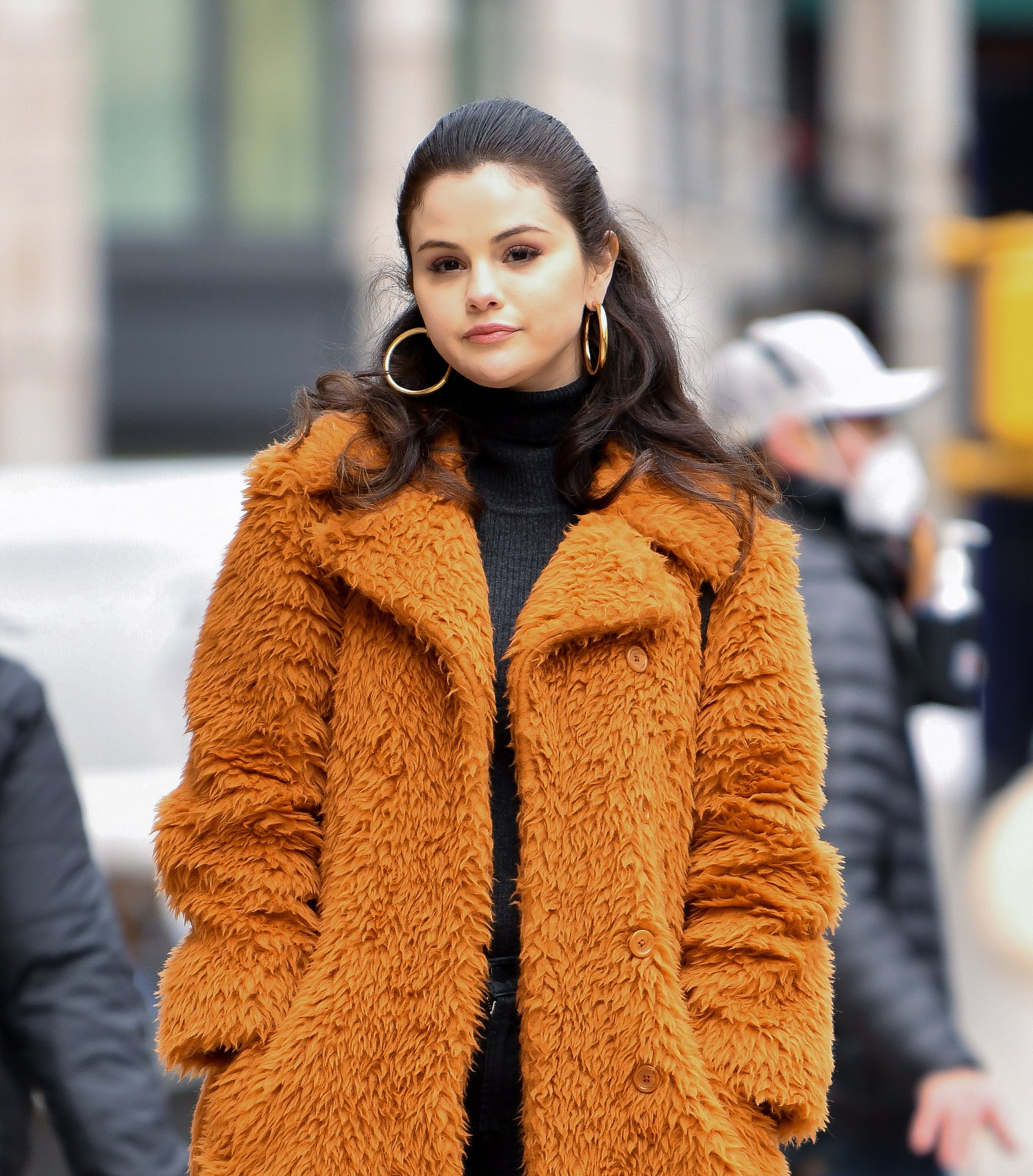 NEW YORK, NY - FEBRUARY 24:  Selena Gomez seen on the set of 'Only Murders in the Building' in Manhattan on February 24, 2021 in New York City.  (Photo by James Devaney/GC Images)