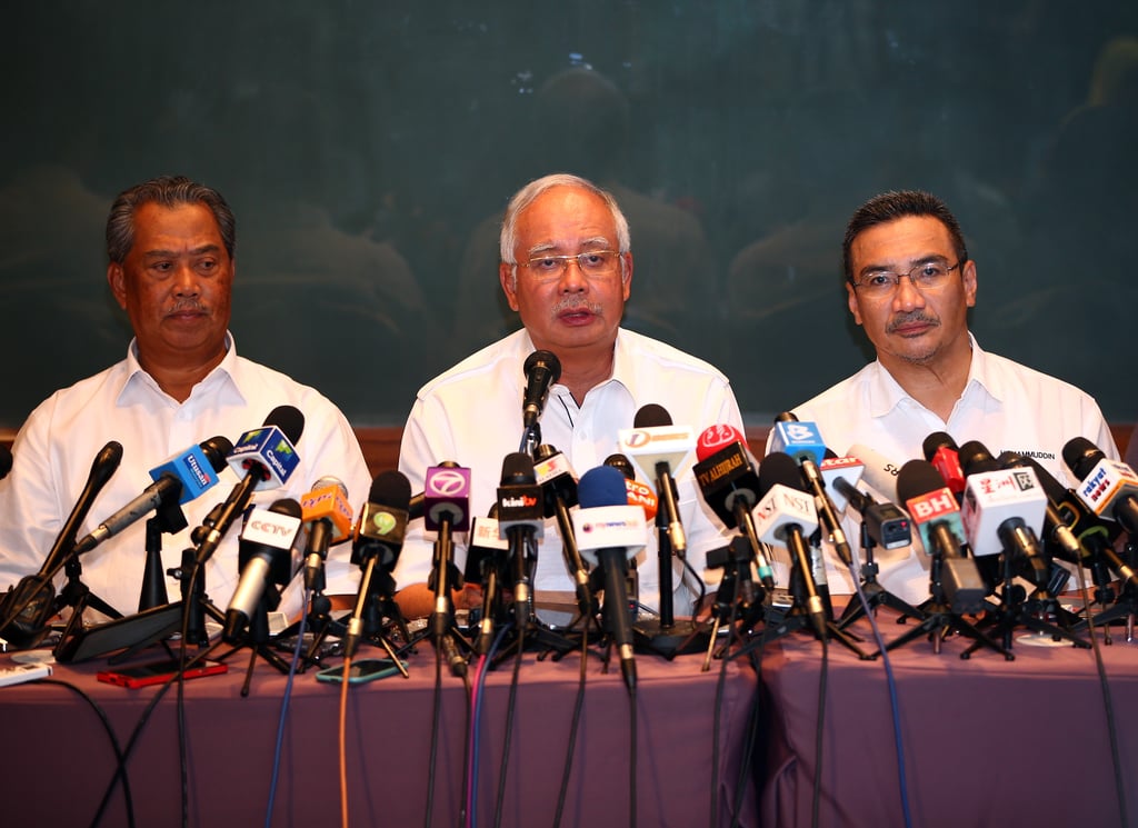 Deputy Prime Minister of Malaysia Tan Sri Muhyiddin Yassin, Prime Minister Najib Razak, and Minister of Transport Datuk Hishammuddin Hussein updated the media on search efforts on Saturday.