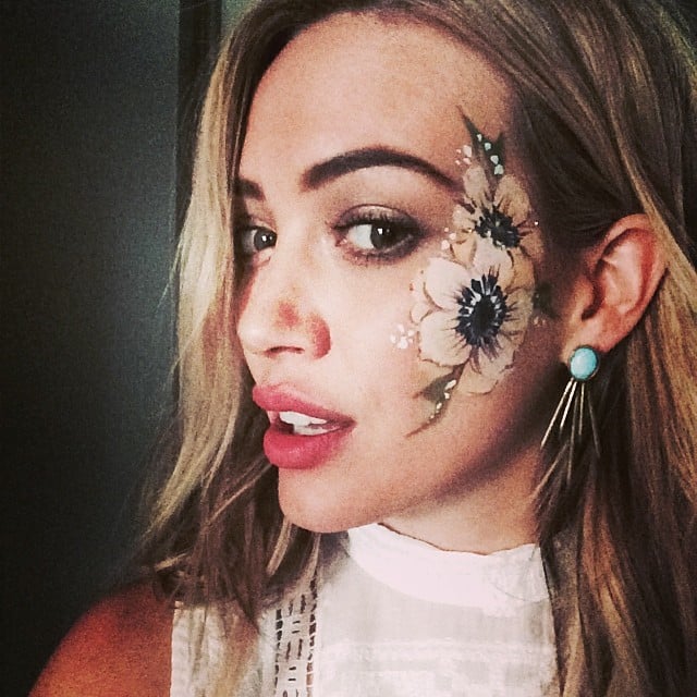 Hilary Duff got an epic face-paint job.
Source: Instagram user hilaryduff