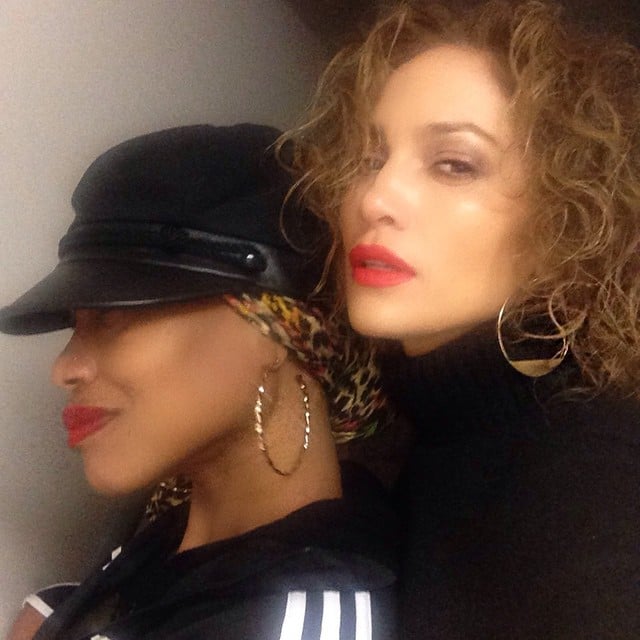 Jennifer Lopez went back to the '90s with curly hair, red ...