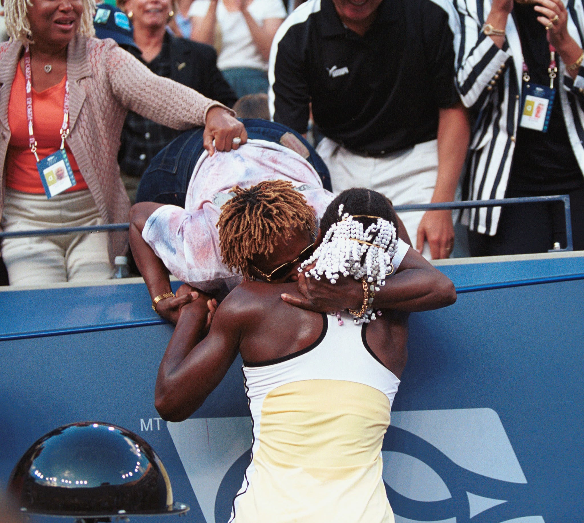 Serena Williams Wins Her First Grand Slam At 1999 Us Open Popsugar Fitness