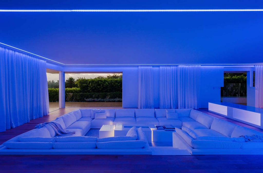 Orlando Bloom Buys Beverly Hills Pavilion 2017