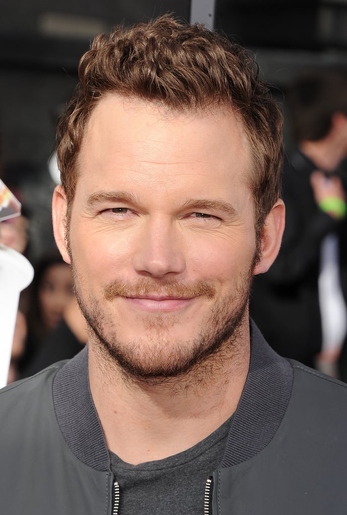Chris Pratt Smirks | Pictures