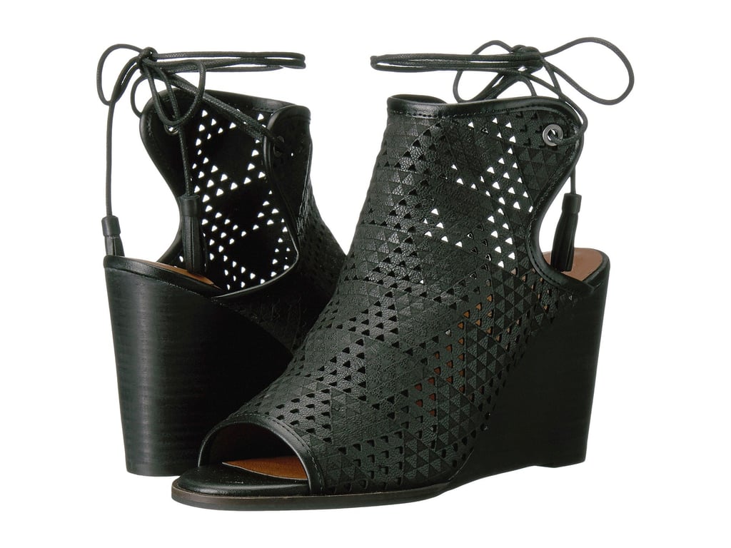 Lucky Brand Riskee Black Lugo Sandals