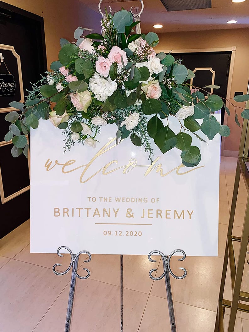 A Must-Have Decoration: Wedding Welcome Sign