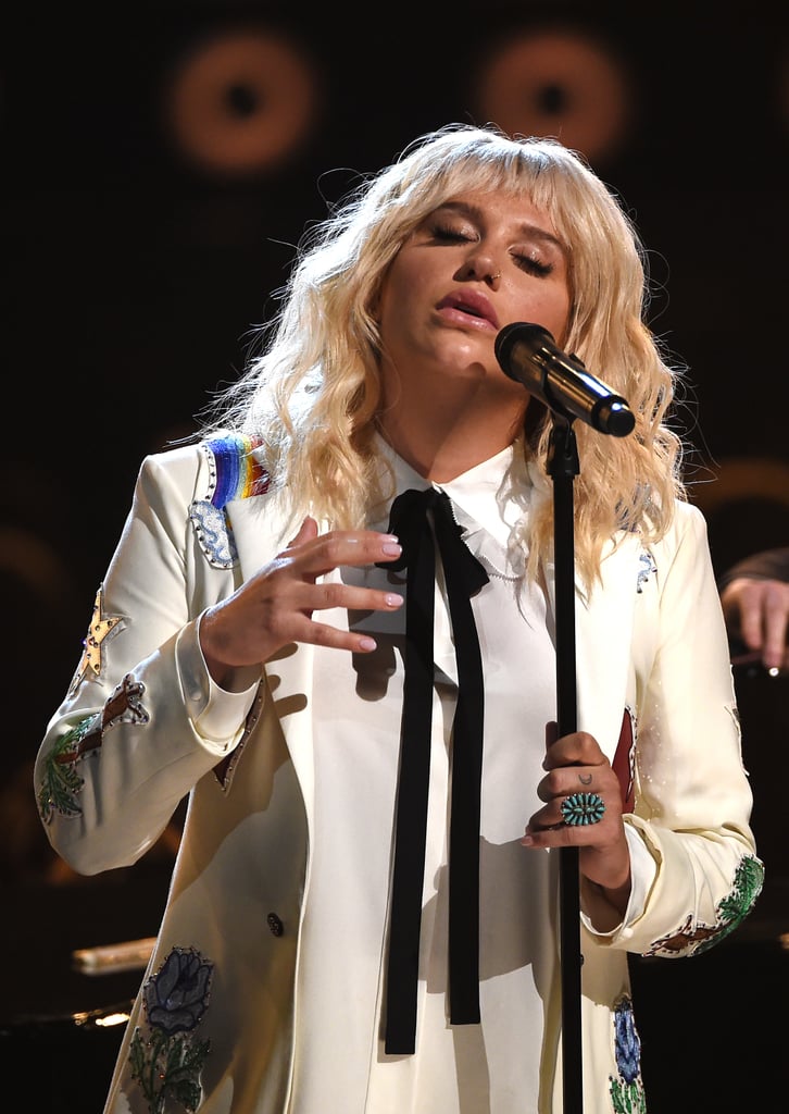 Kesha at 2016 Billboard Music Awards