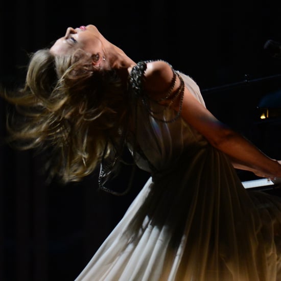 Taylor Swift Dancing at the Grammys 2014