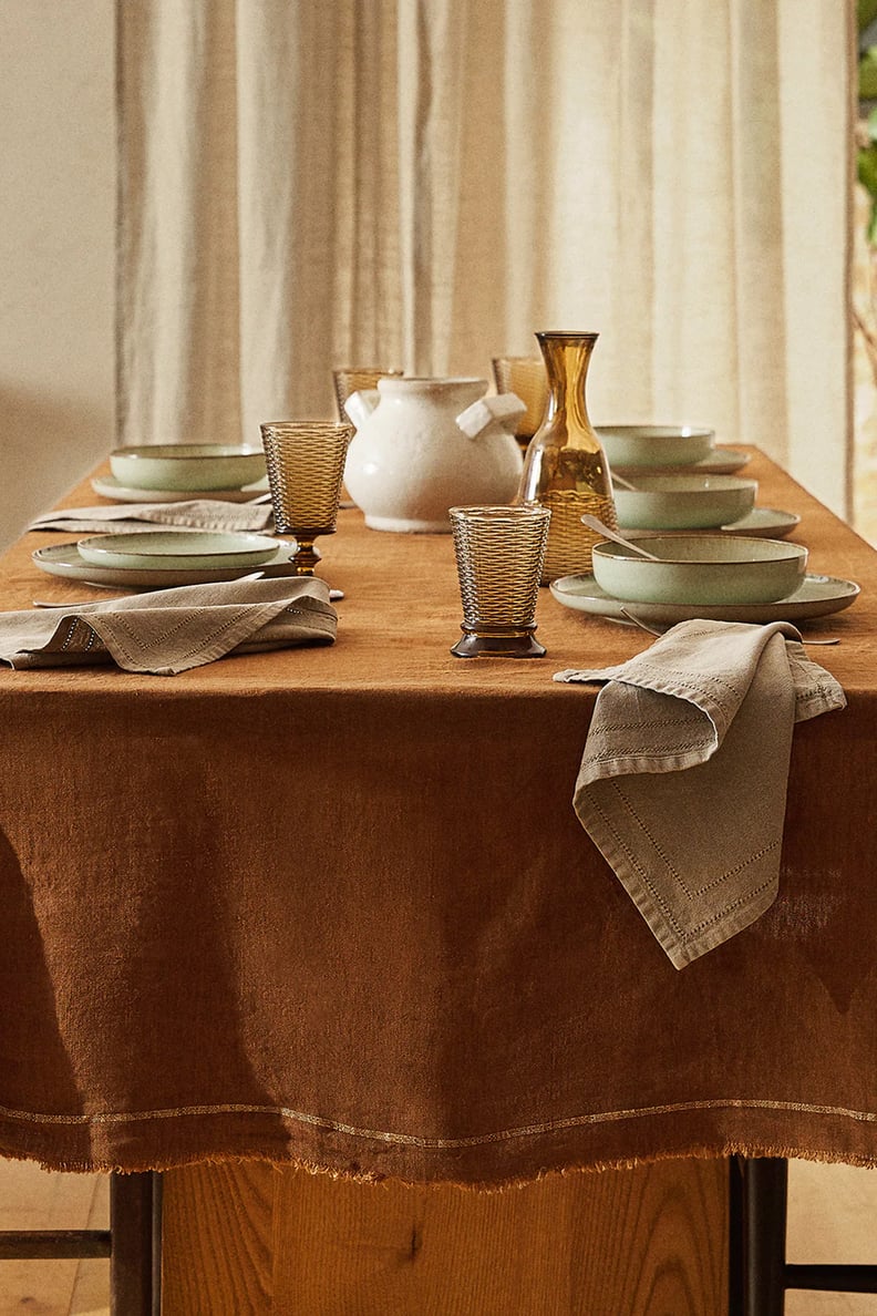A Great Tablecloth: Zara Linen Tablecloth