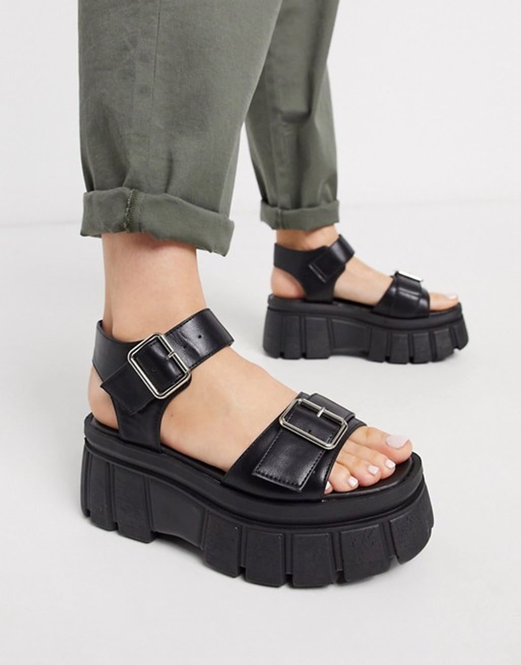 How to Wear Chunky Sandals | POPSUGAR Fashion
