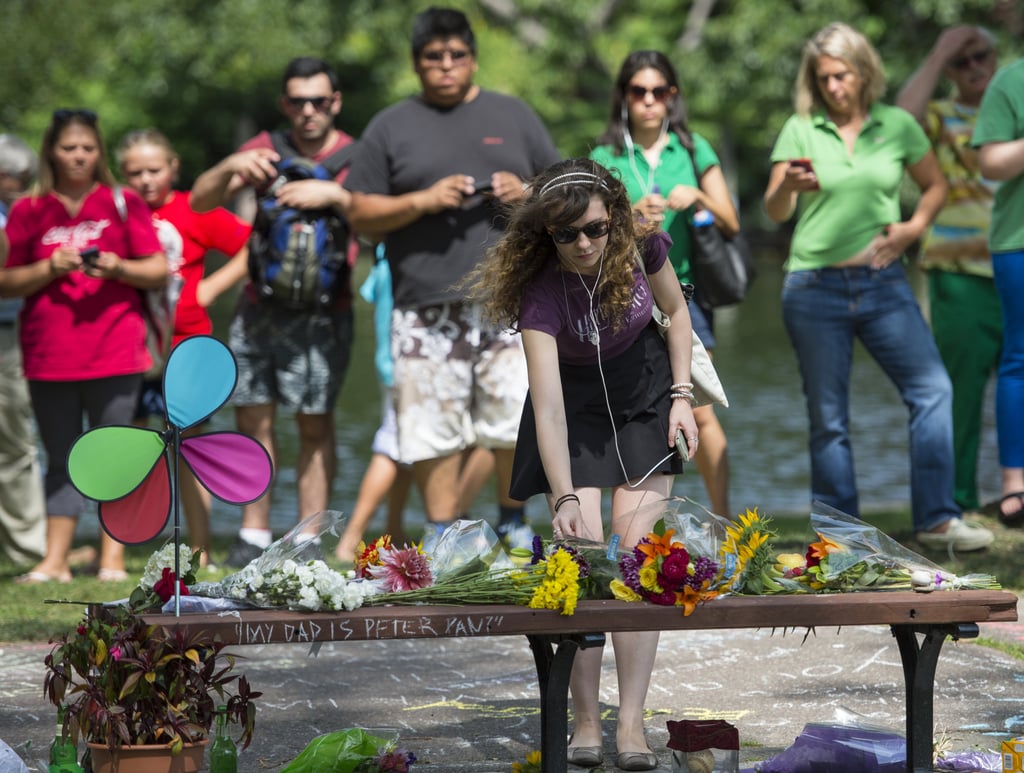 In Boston, MA, fans created a memorial in honor of the late Robin Williams on the bench from Good Will Hunting.