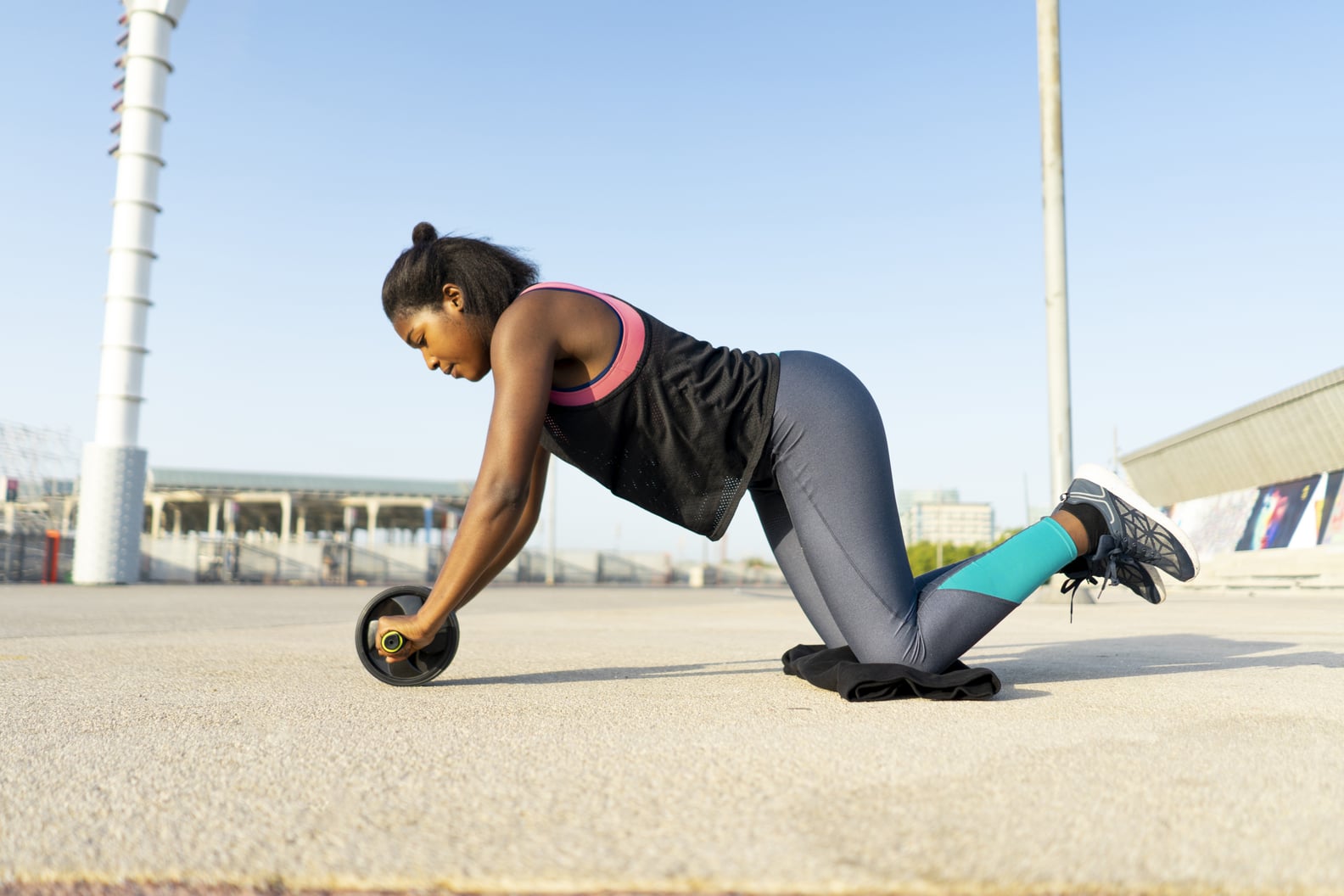 Ab Wheel Benefits: How This Tool Helps Strengthen Your Core | PS Fitness