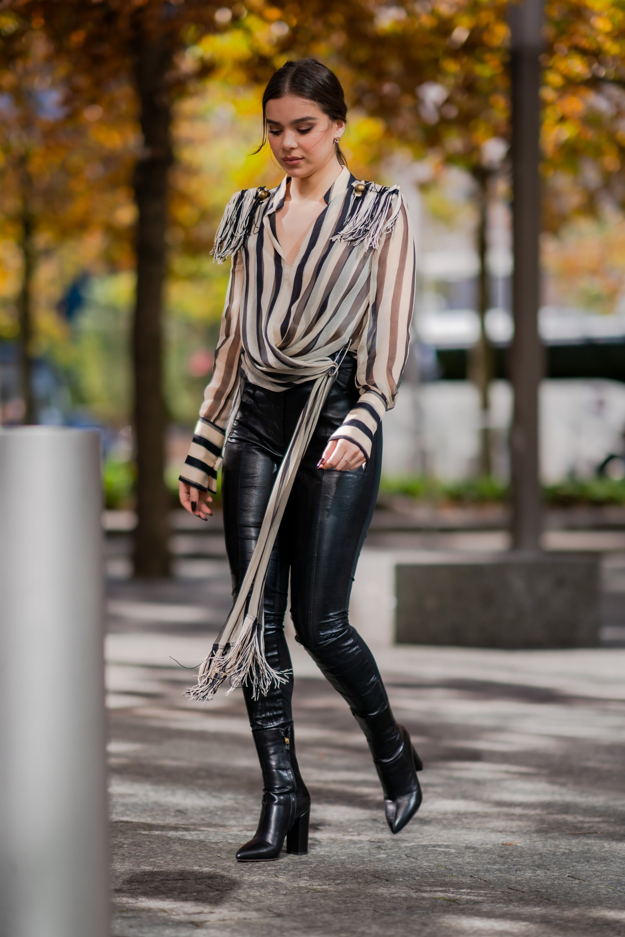 Sofia Richie Light Grey Skinny Leggings Street Style Autumn Winter