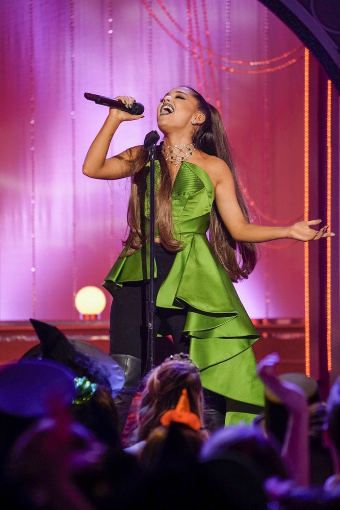 Ariana Grande's Performance on Wicked Special Video