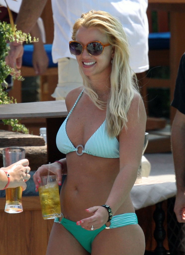 Britney Was All Smiles During Her Day At The Ritz Carlton In Marina 9468