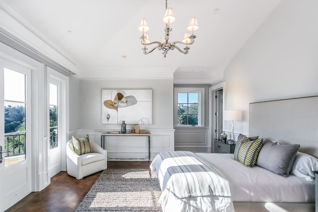 Drake's Beverly Hills Airbnb