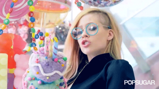 Don't Like It? Avril Doesn't Care. Look at Her Rebellious Punk-Rock Cake Tossing