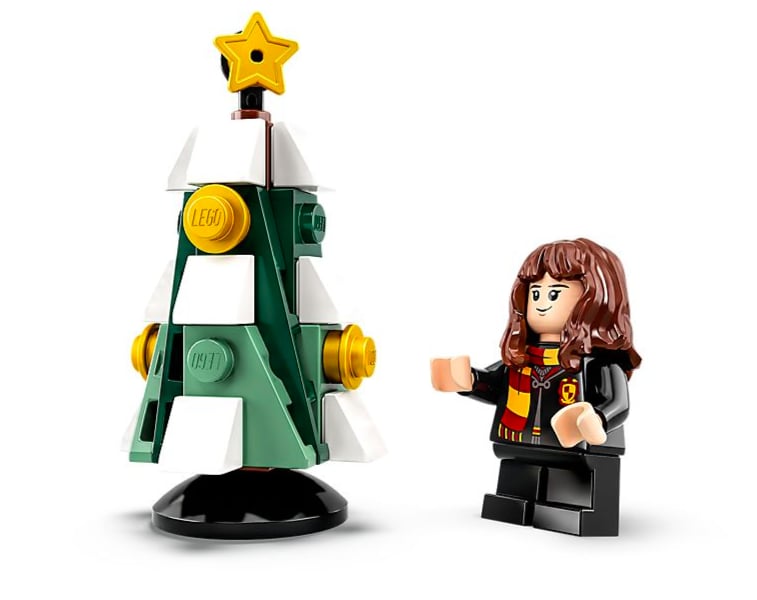 Hermione and Christmas Tree
