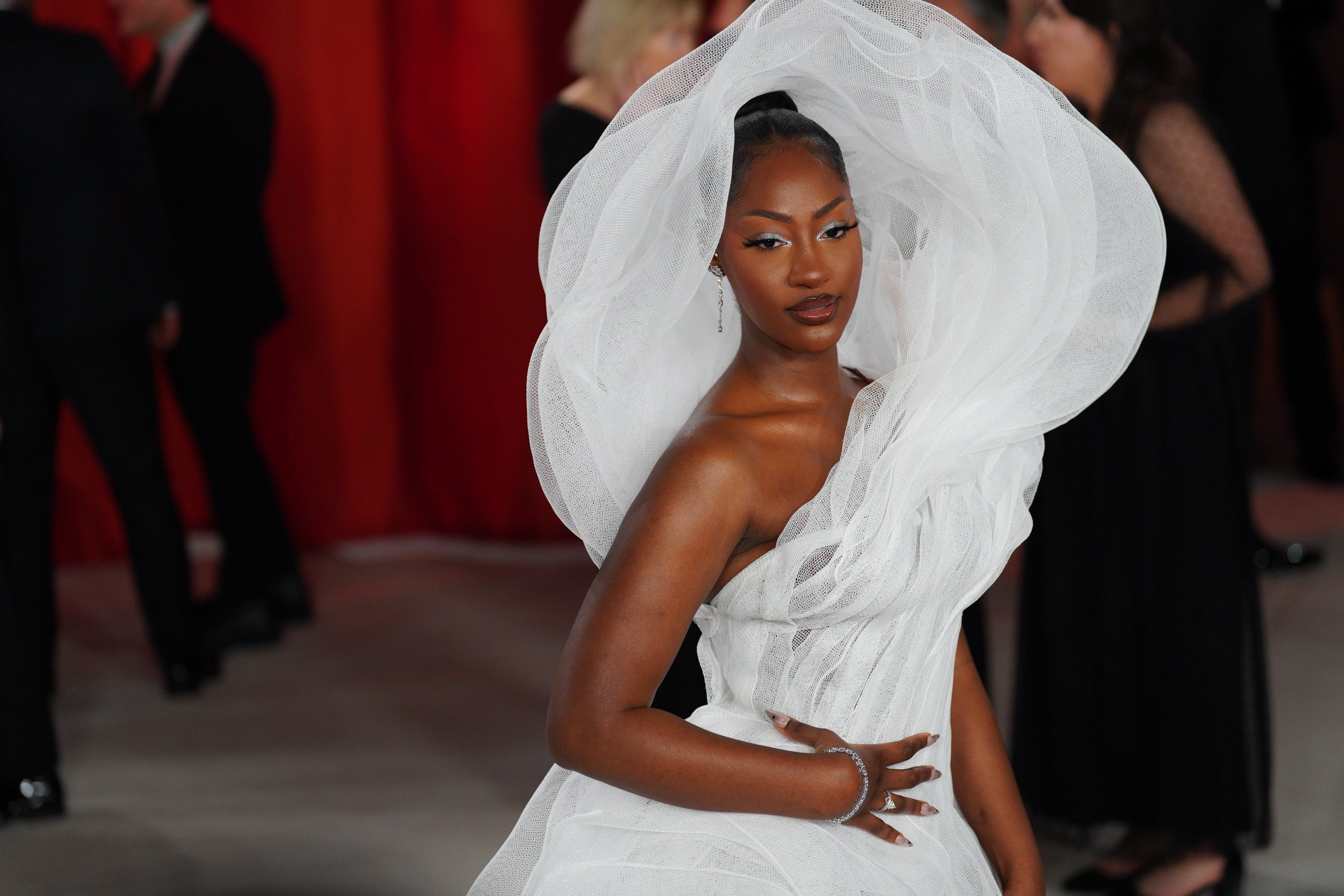 tems oscar dress designer When Tems wore this at the #oscars and everyone gave her this look 