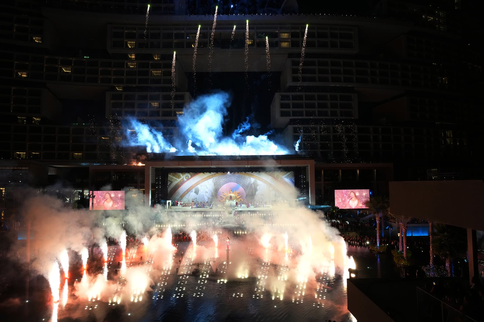 Beyoncé Atlantis The Royal Dubai Performance Pictures | PS Entertainment