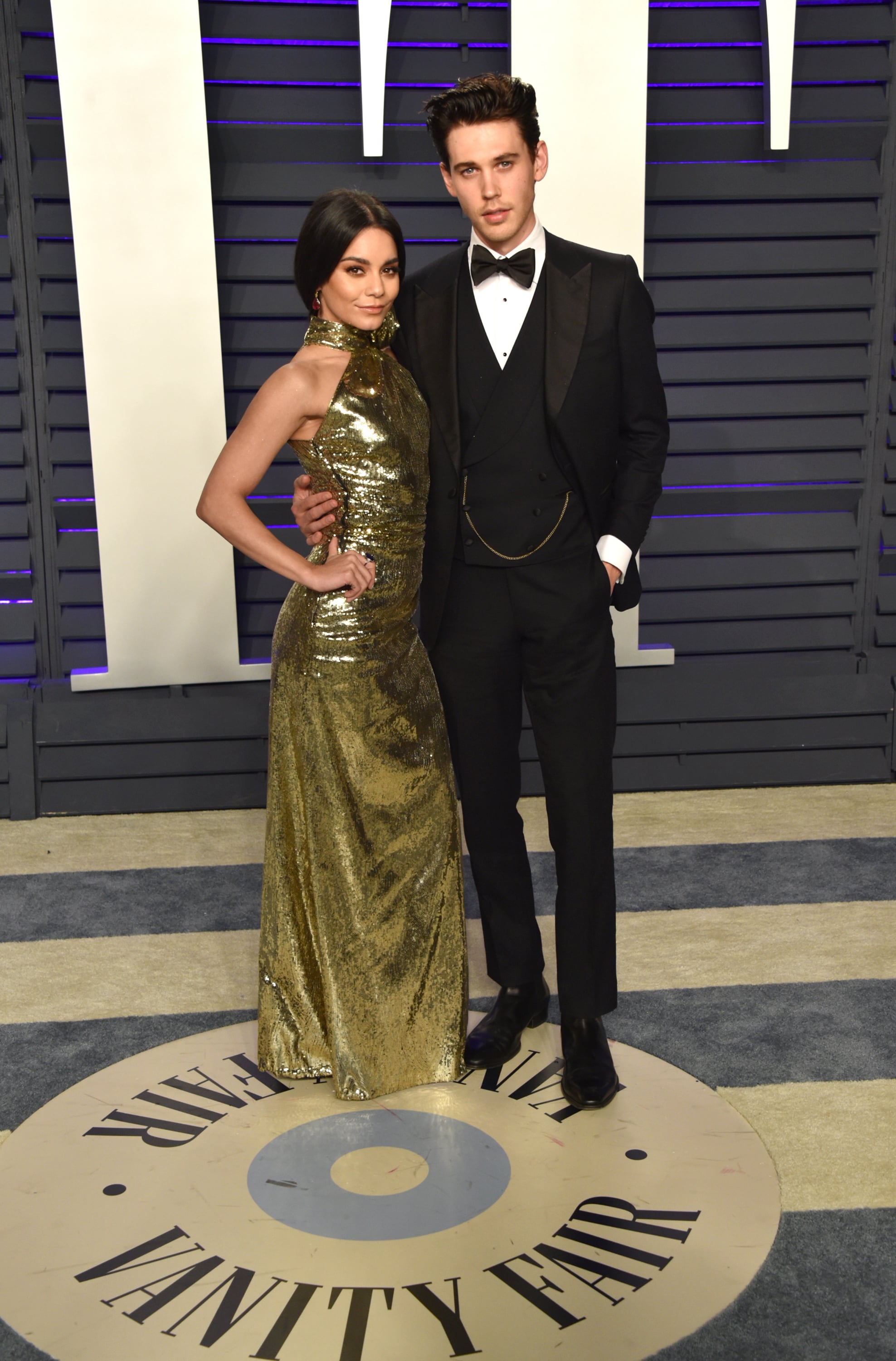 BEVERLY HILLS, CA - FEBRUARY 24:  Vanessa Hudgens (L) and Austin Butler attend the 2019 Vanity Fair Oscar Party hosted by Radhika Jones at Wallis Annenberg Centre for the Performing Arts on February 24, 2019 in Beverly Hills, California.  (Photo by John Shearer/Getty Images)