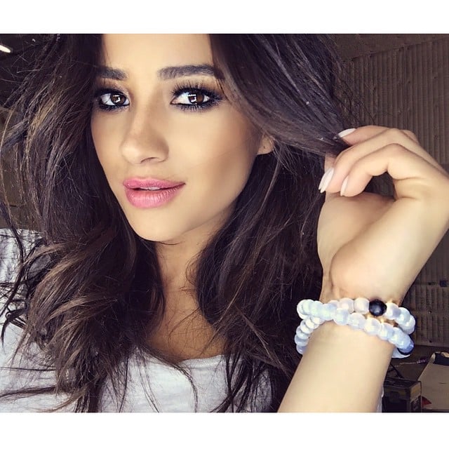 Shay Mitchell took a close-up photo.
Source: Instagram user shaym
