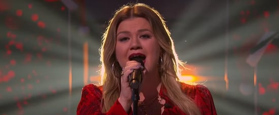 Watch Kelly Clarkson Sing a Christmas Cover on Her Show