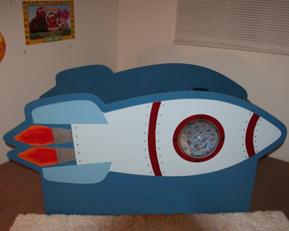 rocket-ship bed