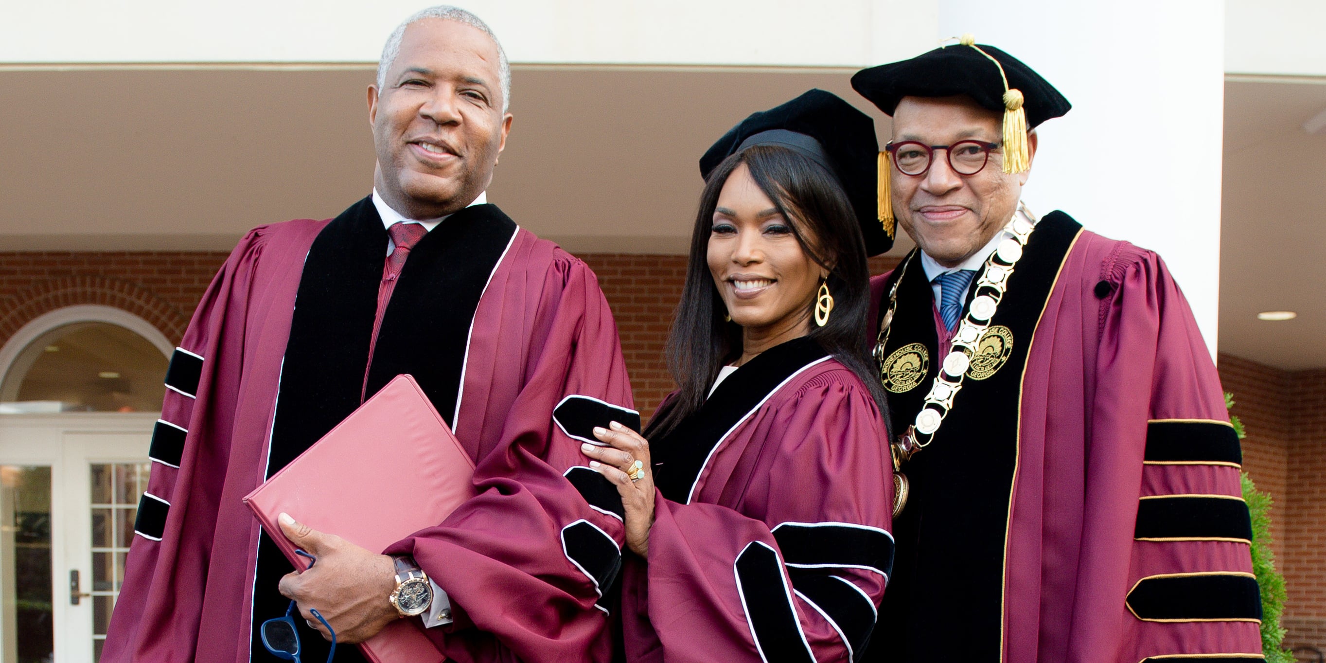 Billionaire Robert Smith Pays Off Morehouse Student Loans Ps News