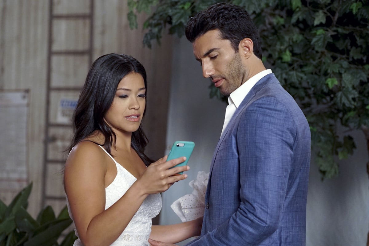 Do Jane And Rafael Get Married On Jane The Virgin Popsugar Entertainment