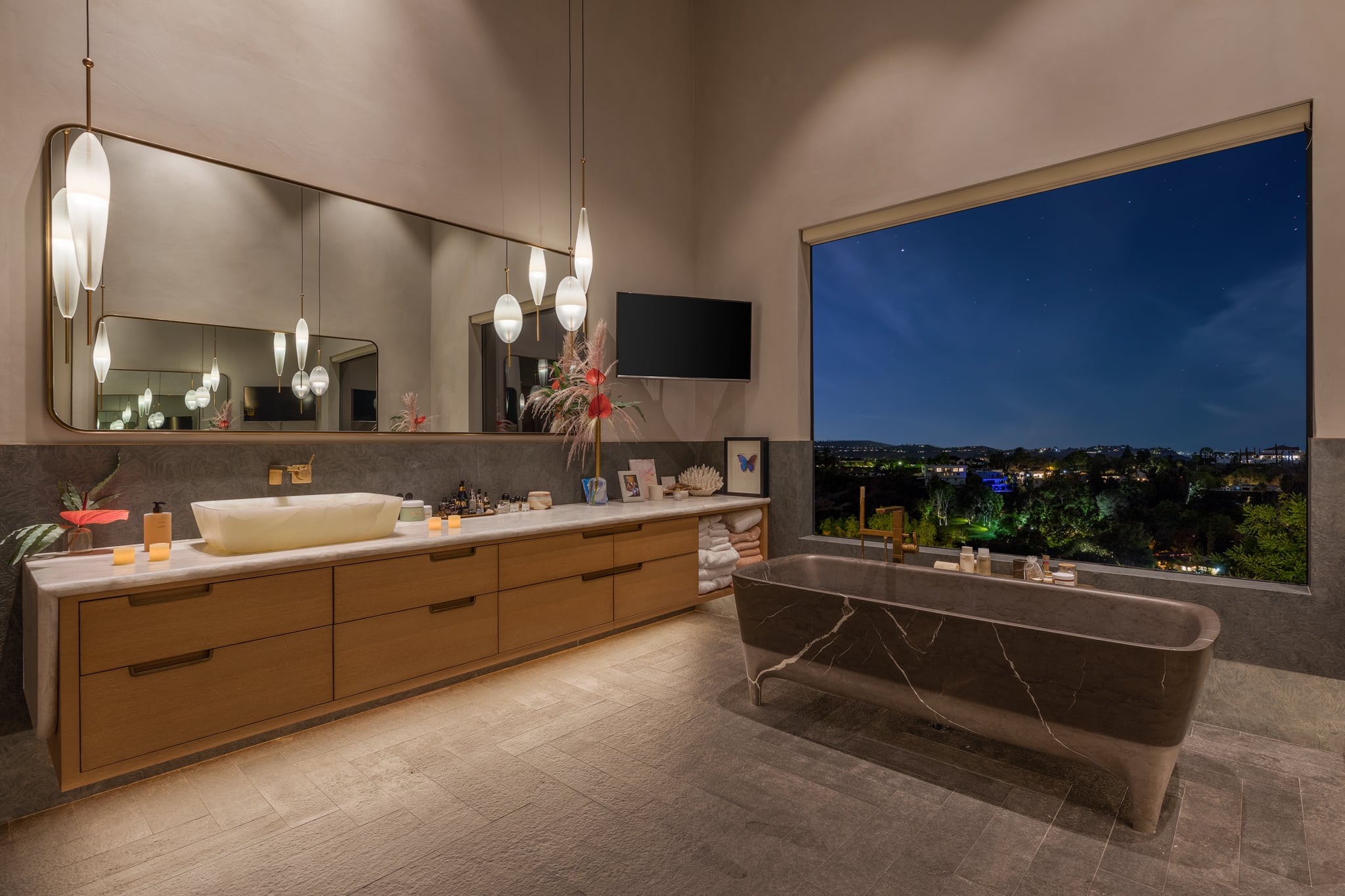 Photos Of Chrissy Teigen And John Legend S House For Sale Popsugar Home