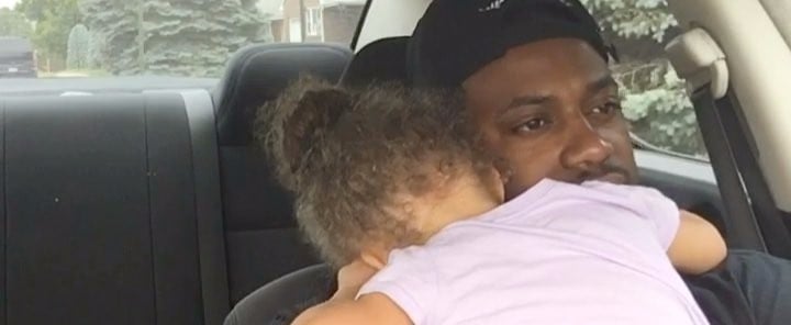 The Simple (and Adorable) Trick 1 Dad Used to Calm His Little Girl's Crying Fit