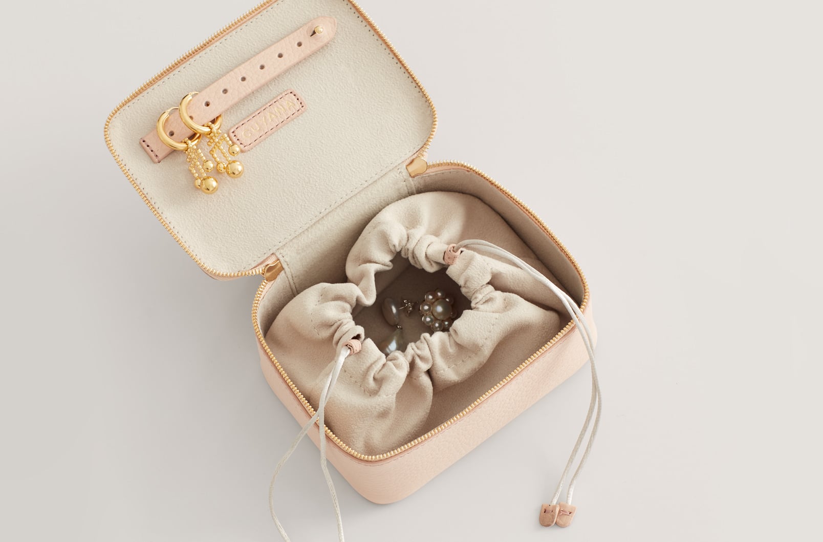 Cuyana mini clearance jewelry case
