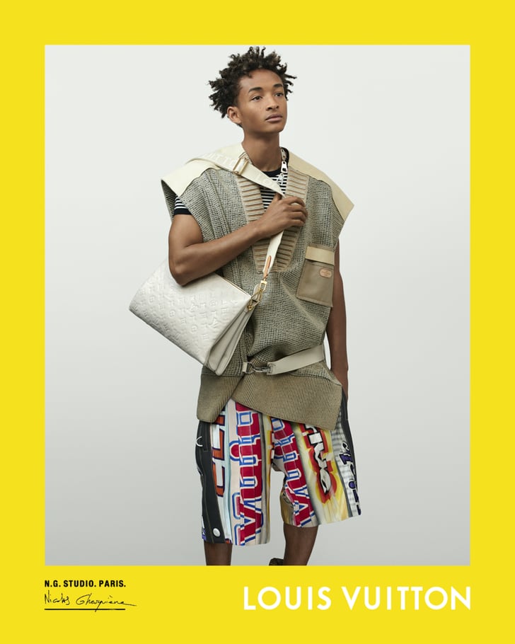 poster advertising Louis Vuitton handbag in paper magazine from 2015 year,  advertisement, creative LV Louis Vuitton advert from 2010s Stock Photo -  Alamy